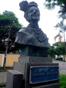Carmen miranda ilha do governador